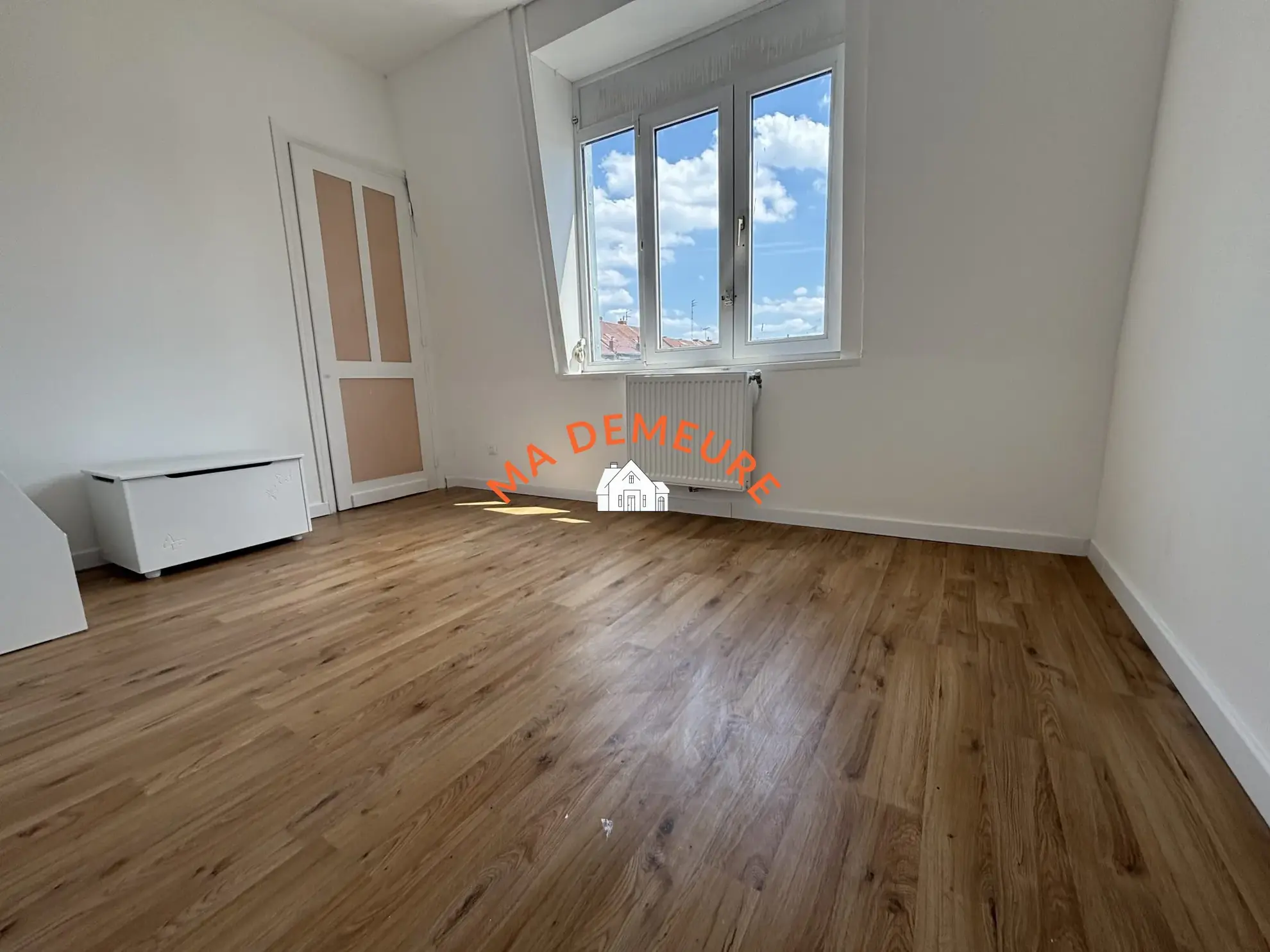 Maison rénovée de 88 m² avec terrasse et jardin à Lys-Lez-Lannoy 
