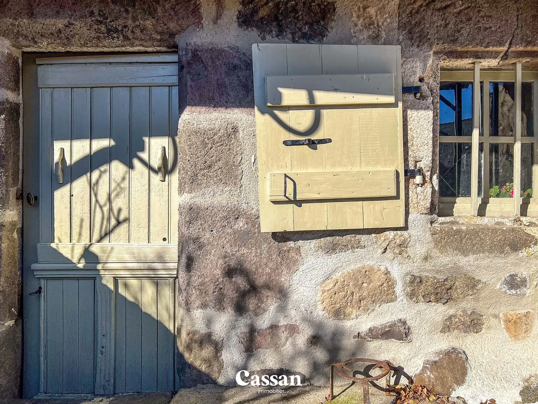 Belle maison de campagne rénovée avec jardin à Thiezac - Charme et authenticité 