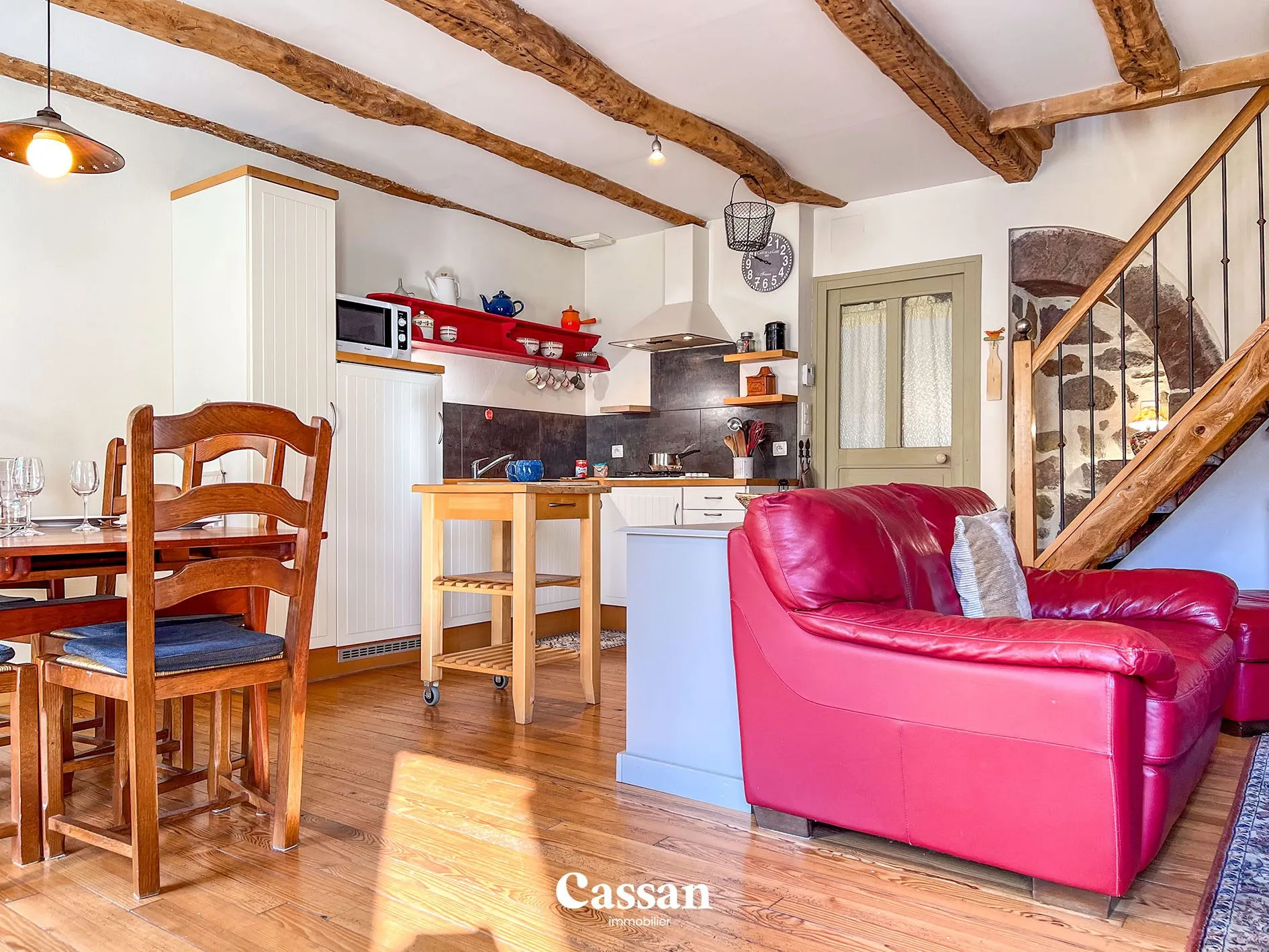Belle maison de campagne rénovée avec jardin à Thiezac - Charme et authenticité 