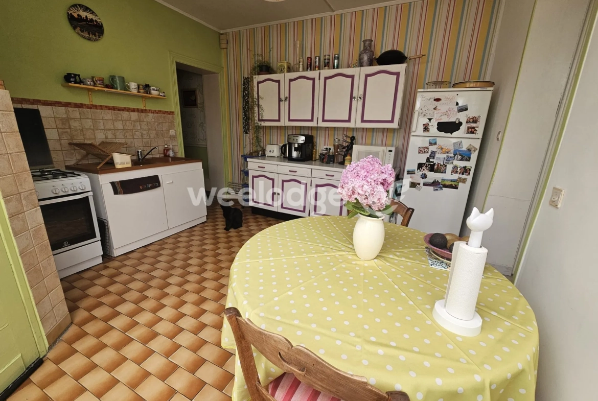 Maison individuelle à Onnaing avec grand potentiel et jardin clos 