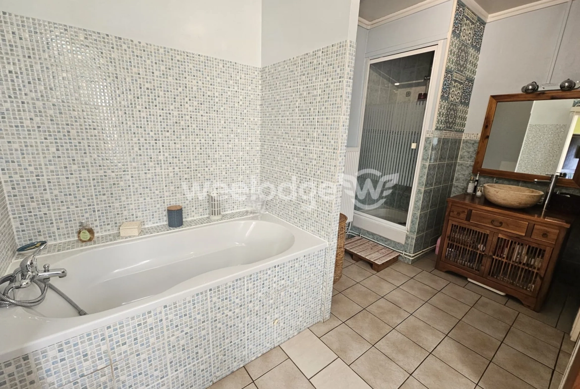 Maison individuelle à Onnaing avec grand potentiel et jardin clos 