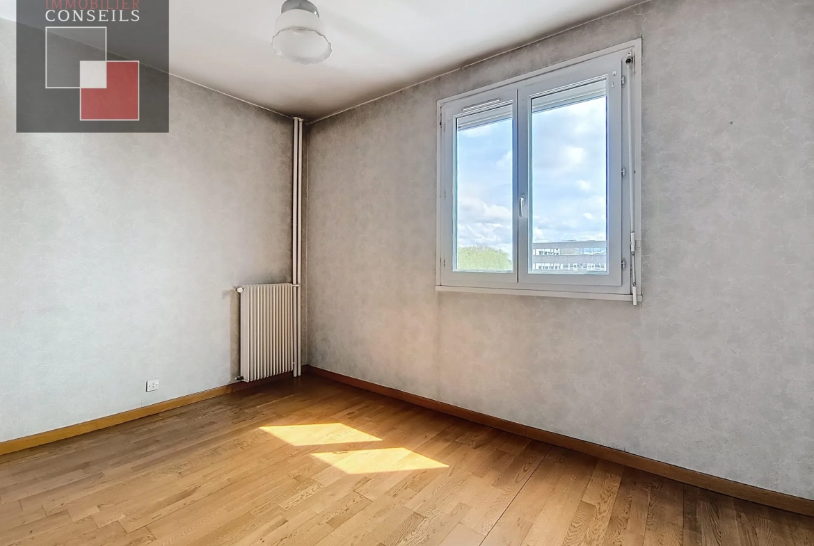 Appartement T4 avec Studio, Garage à Mâcon – Vue sur la Saône 