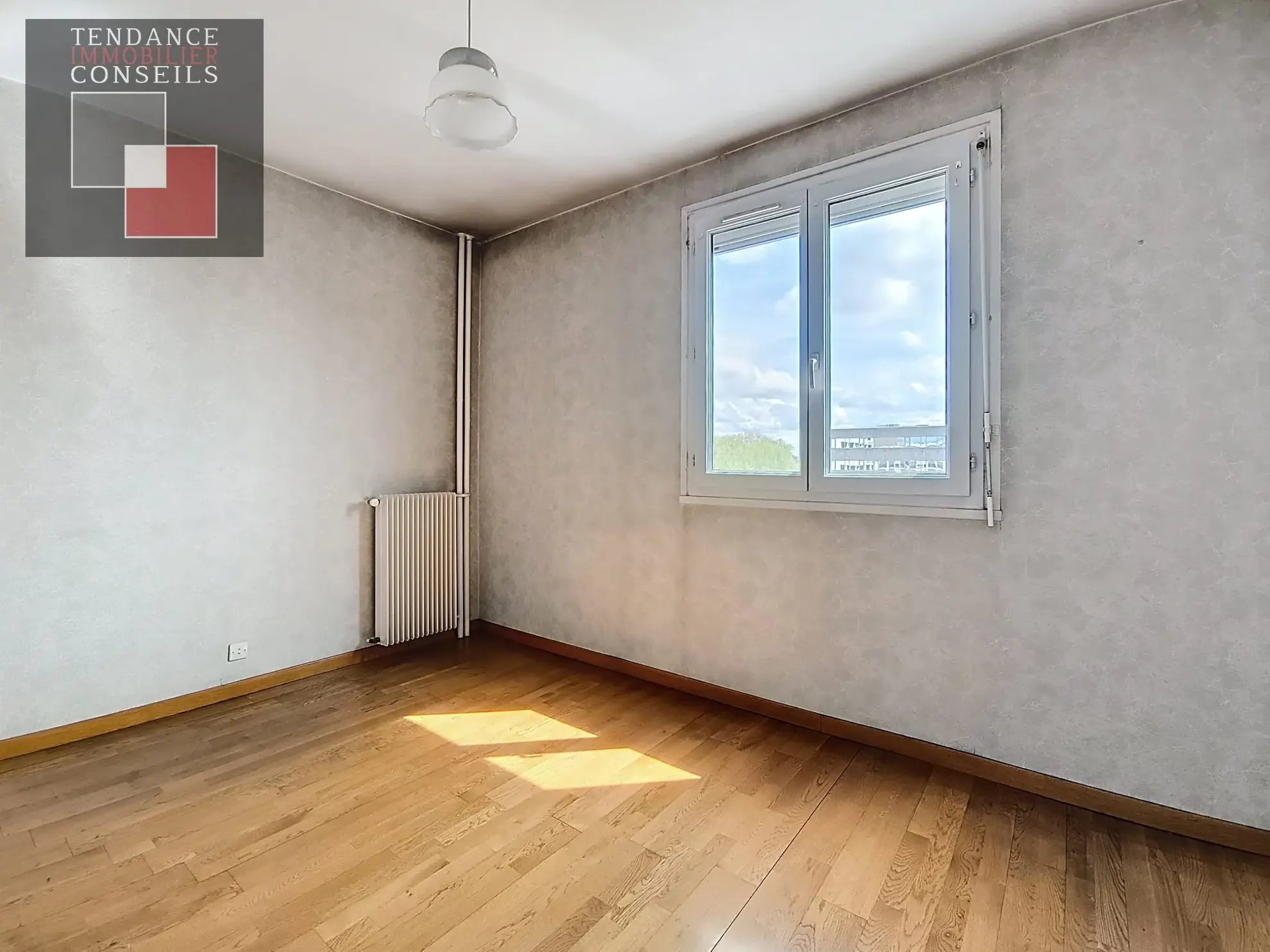 Appartement T4 avec Studio, Garage à Mâcon – Vue sur la Saône 
