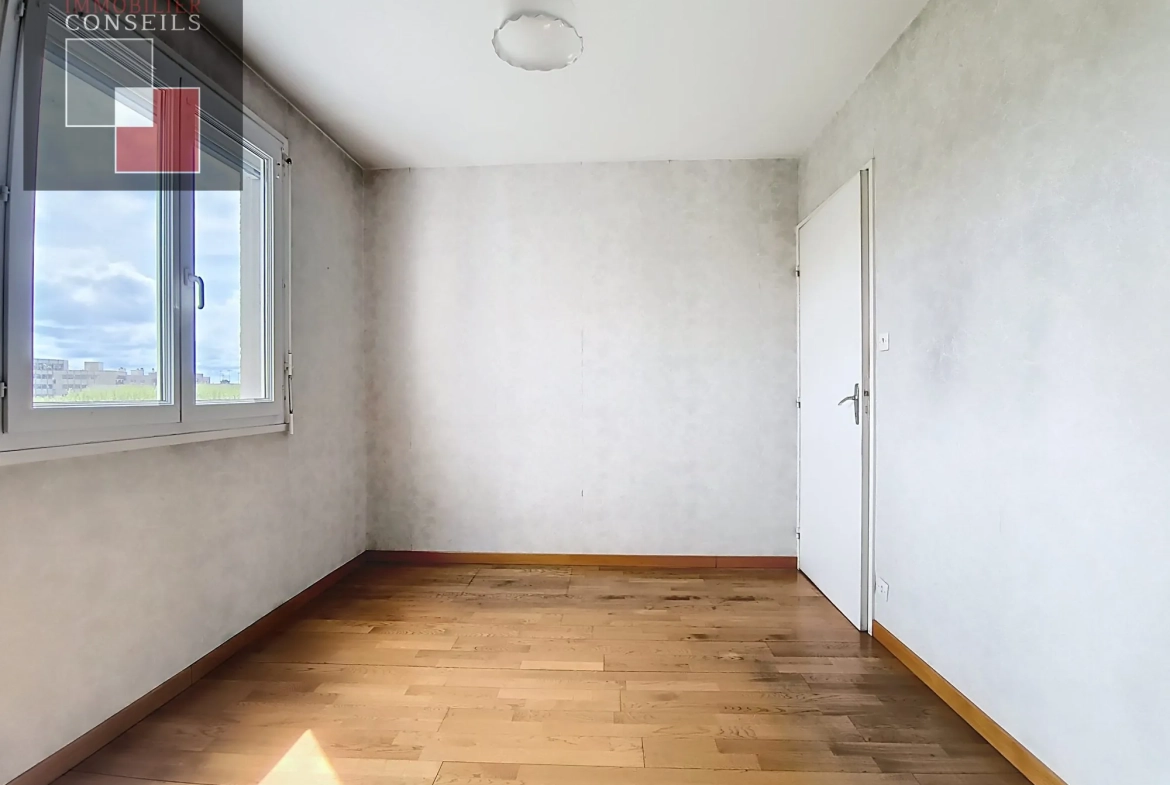 Appartement T4 avec Studio, Garage à Mâcon – Vue sur la Saône 