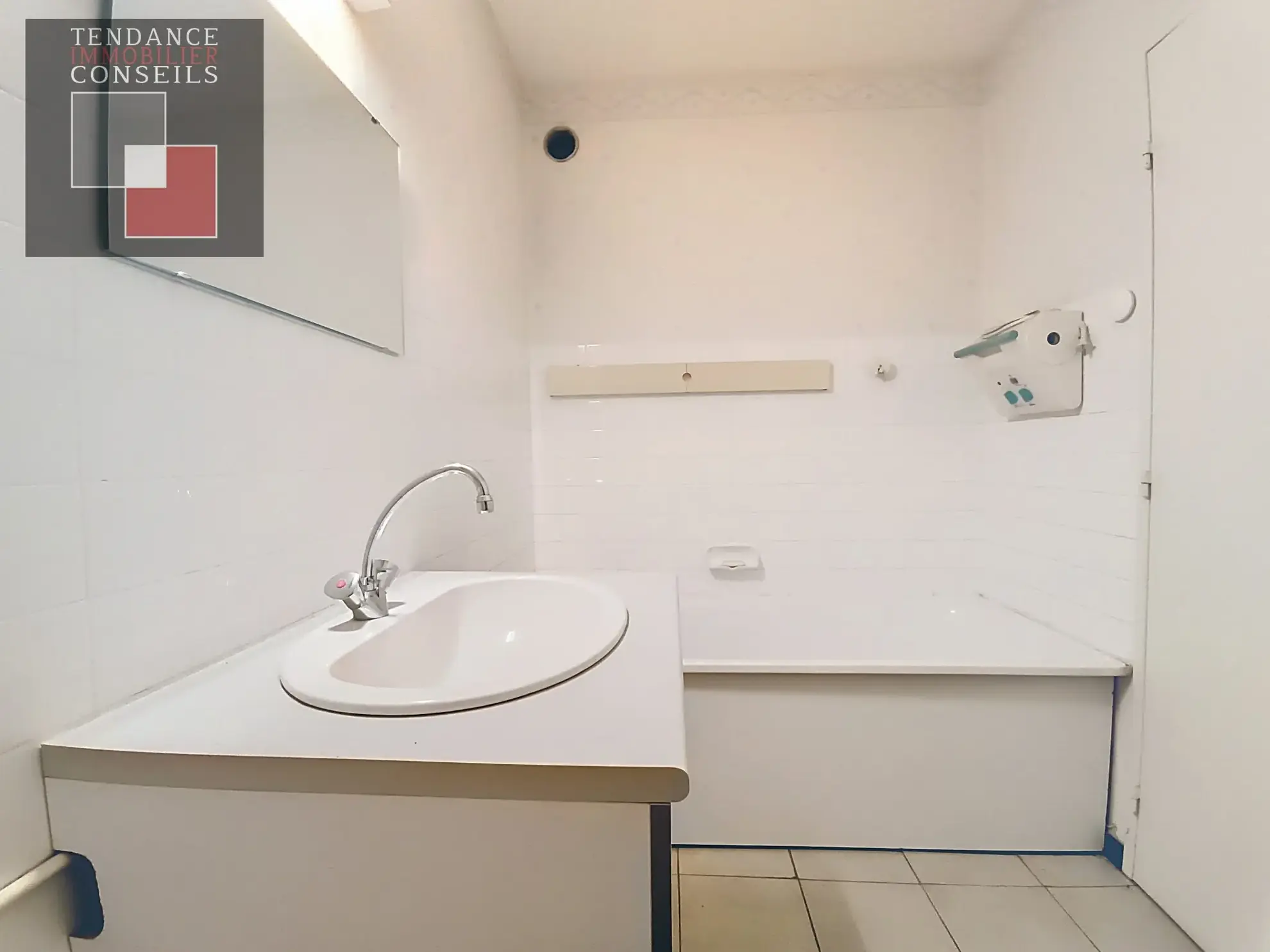 Appartement T4 avec Studio, Garage à Mâcon – Vue sur la Saône 