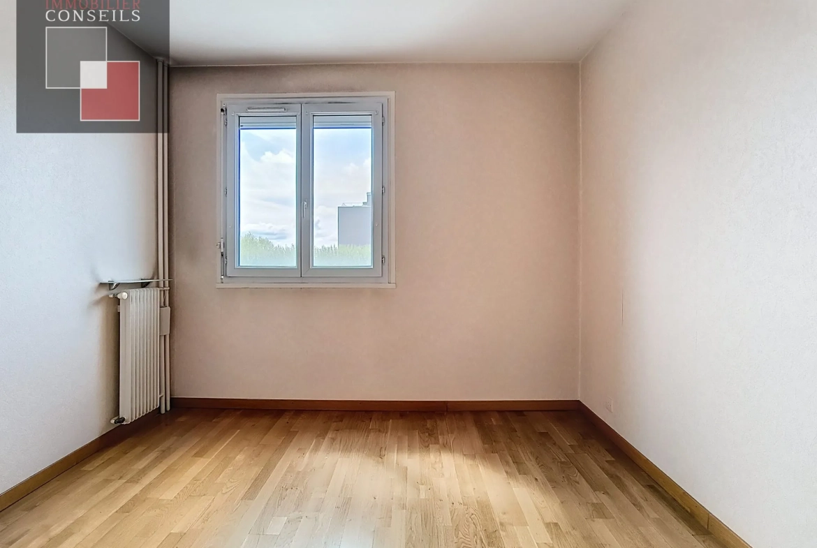 Appartement T4 avec Studio, Garage à Mâcon – Vue sur la Saône 