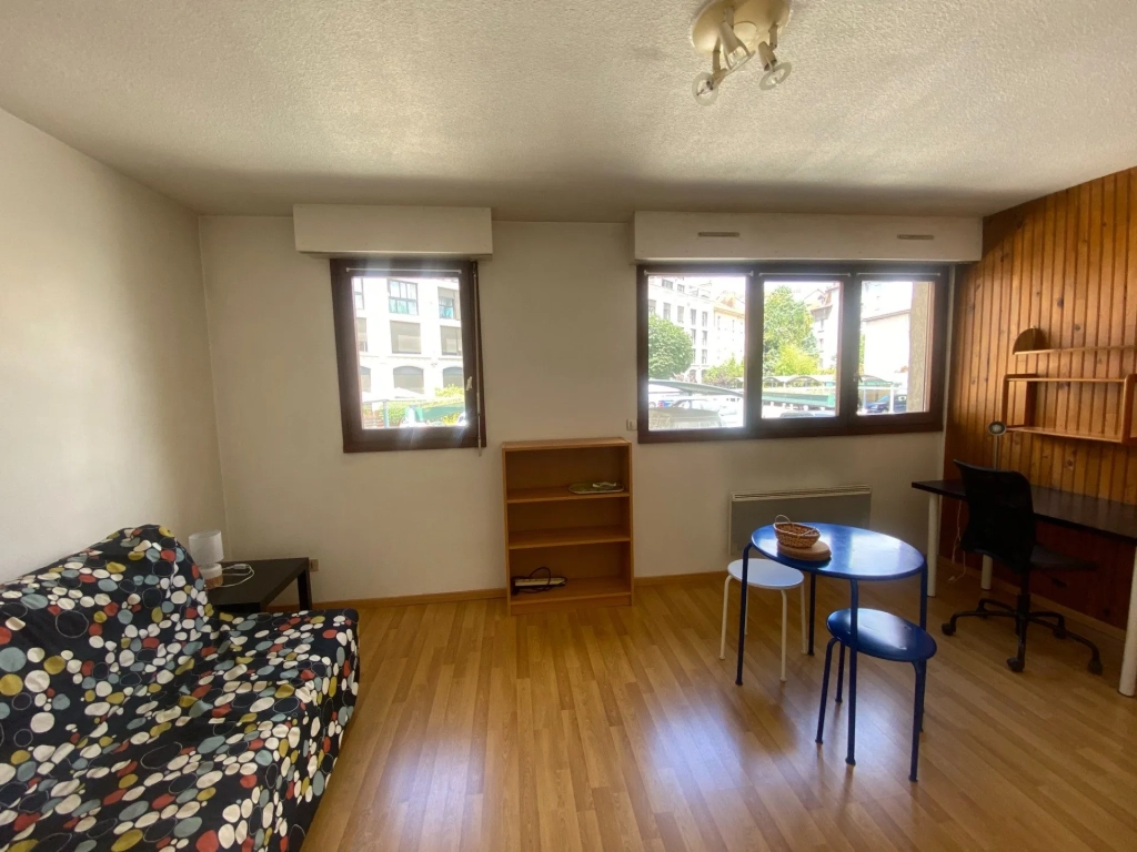 Studio meublé à vendre à Grenoble Estacade – Idéal investisseur ou étudiant