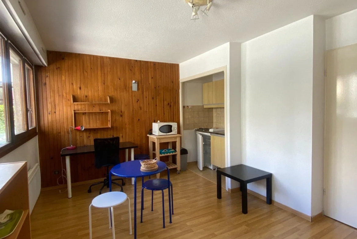 Studio meublé à vendre à Grenoble Estacade – Idéal investisseur ou étudiant 