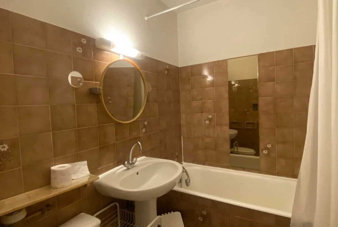 Studio meublé à vendre à Grenoble Estacade – Idéal investisseur ou étudiant 