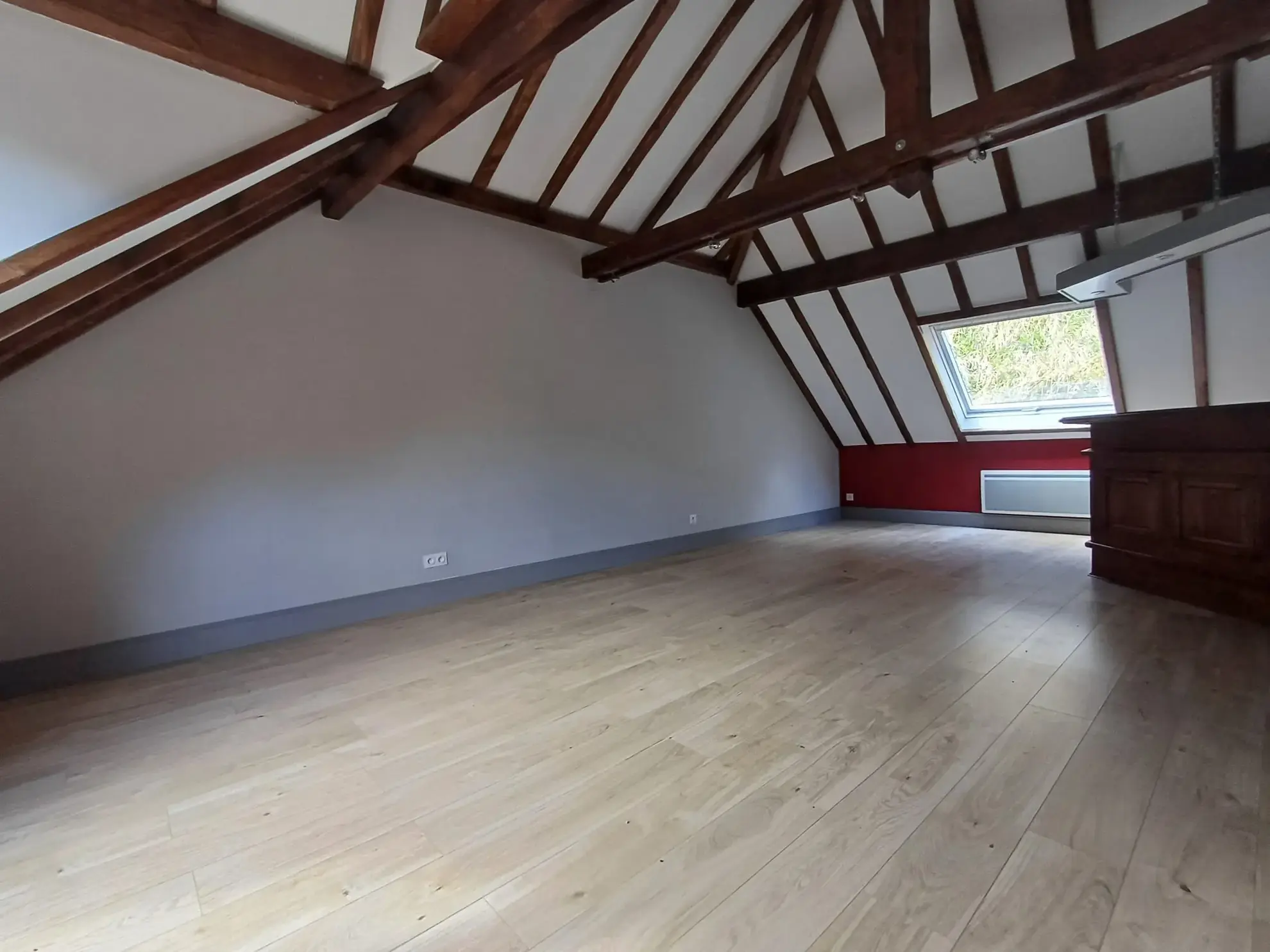 Appartement T3 rénové avec balcon et vue montagne à Cazarilh-Laspènes 