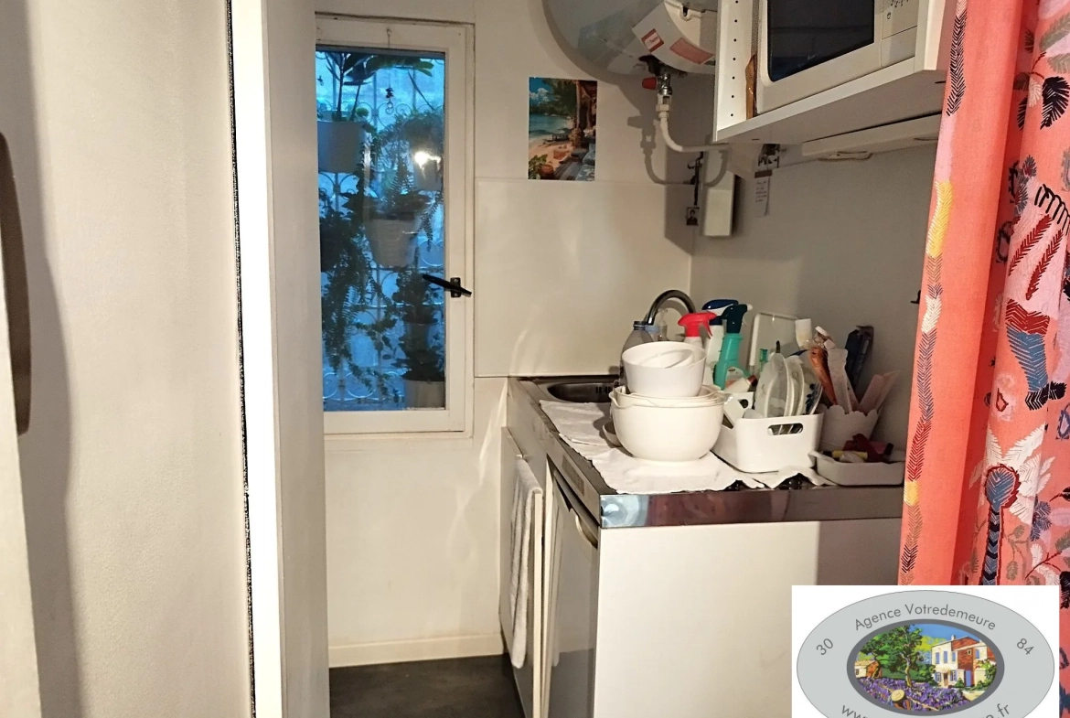 Studio de 28 m² à Avignon proche du centre, habitation ou local professionnel 