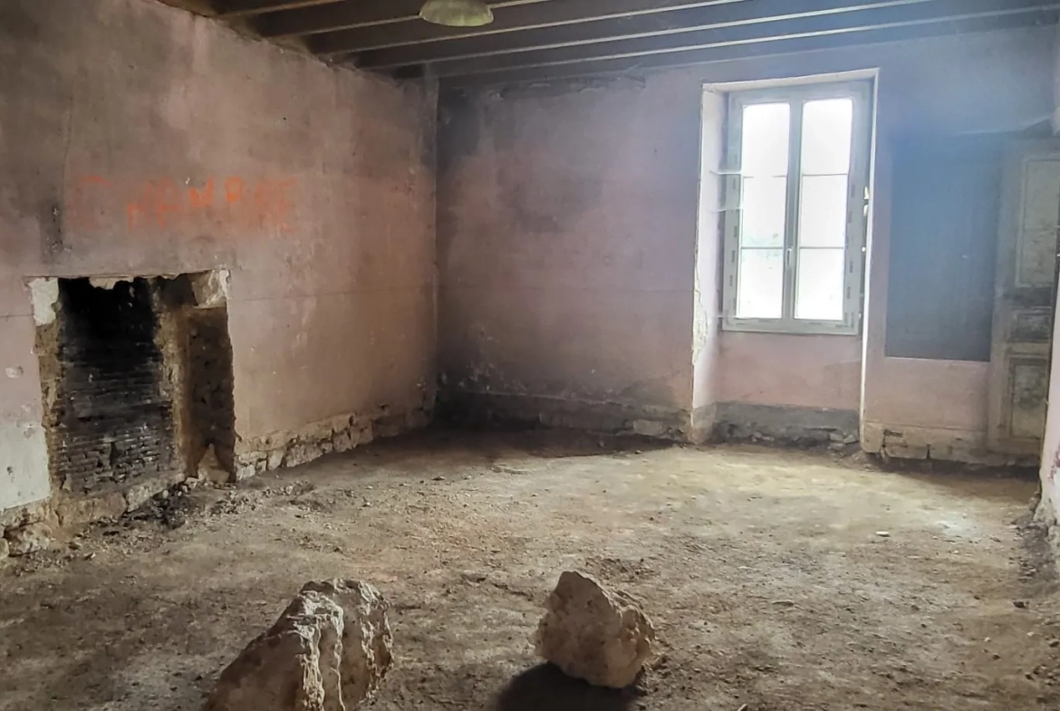 Maison ancienne à rénover à Néré – potentiel de développement 