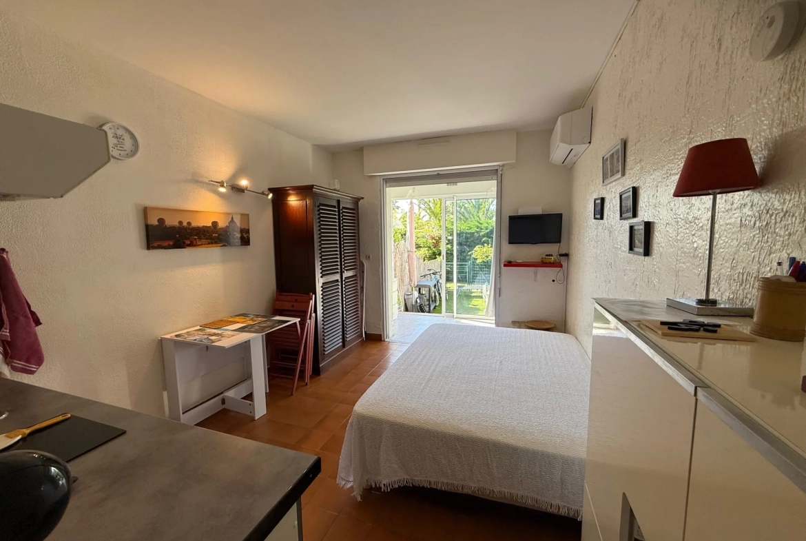 Studio à Argeles-sur-Mer avec terrasse, vue verdure et parking sécurisé 