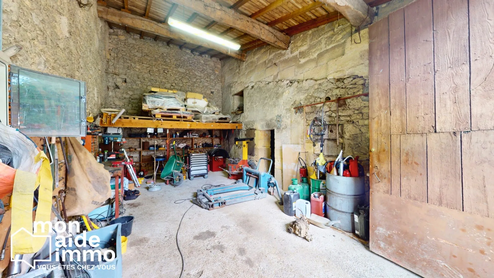 Maison en pierre à rénover à Puisseguin près de Saint-Émilion 