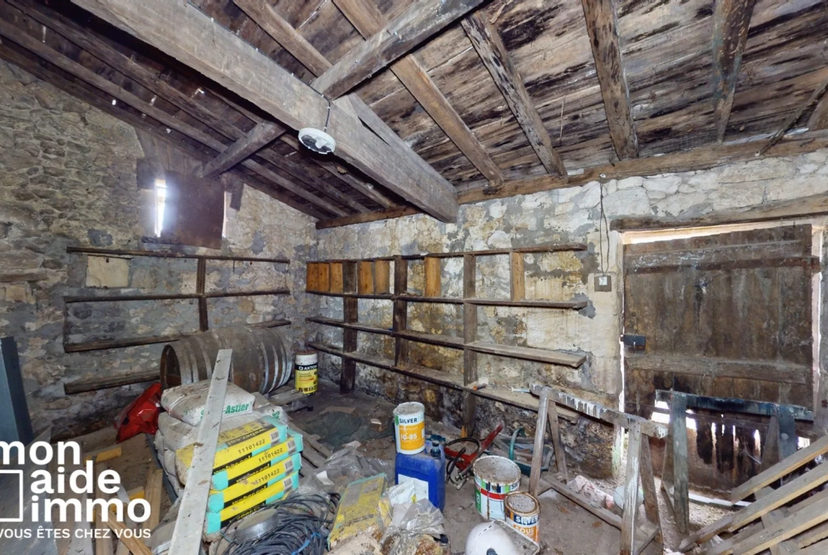Maison en pierre à rénover à Puisseguin près de Saint-Émilion 