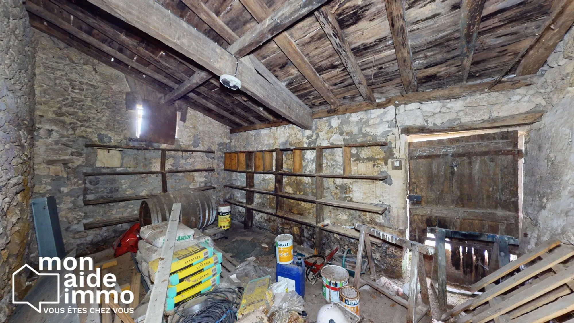Maison en pierre à rénover à Puisseguin près de Saint-Émilion 