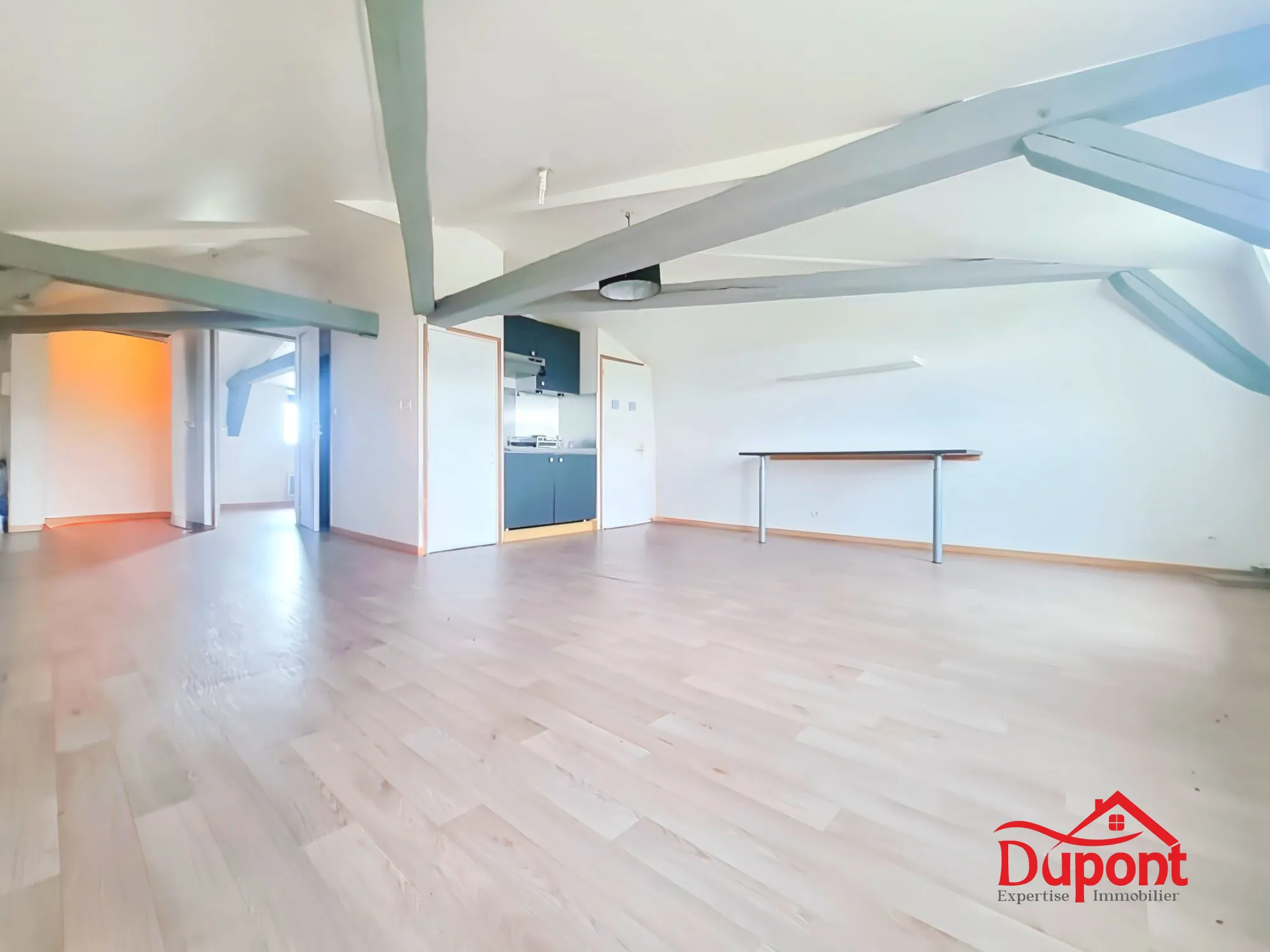 Immeuble de charme à vendre à Beauvois-en-Cambrésis avec 3 logements 