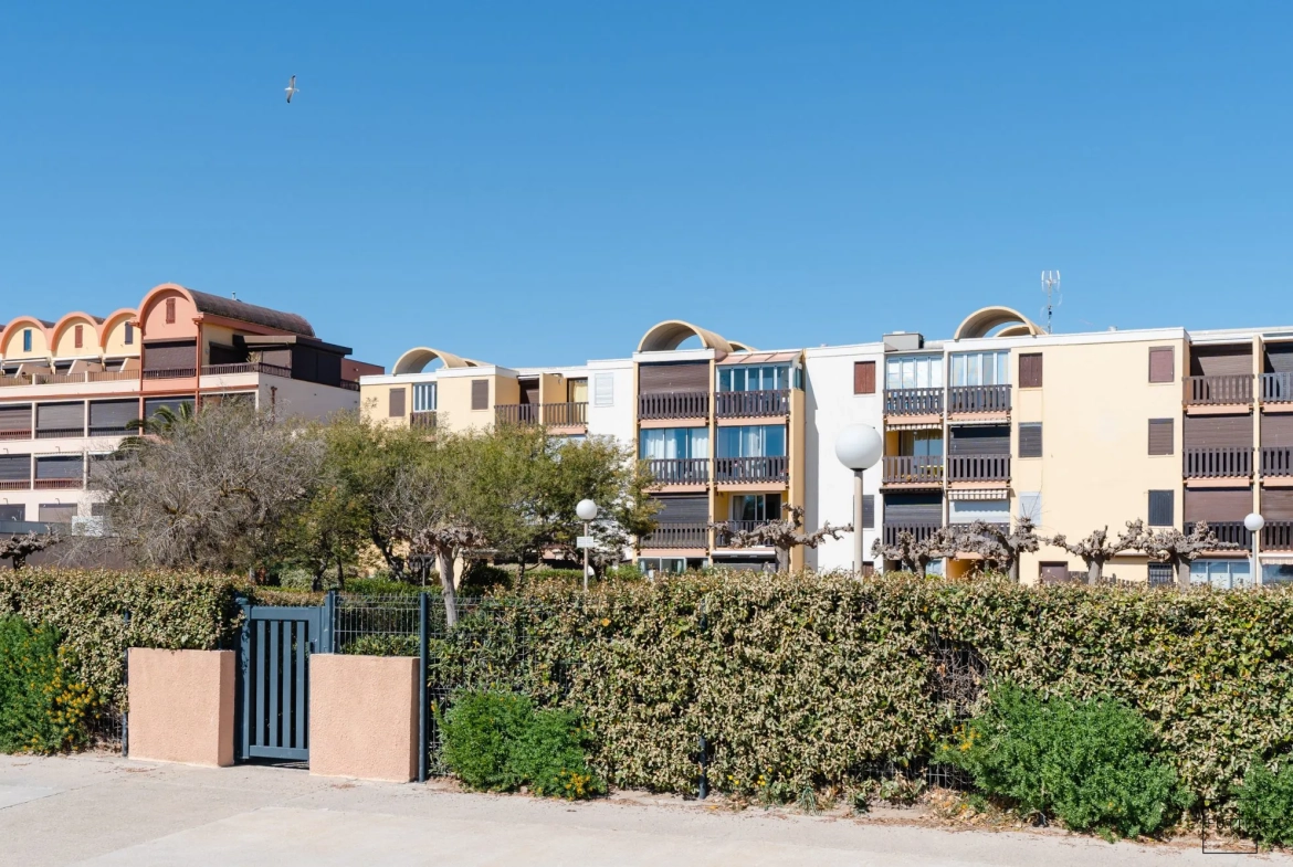 Appartement 2 pièces à Gruissan avec vue sur le Grazel - Idéal saisonnier 