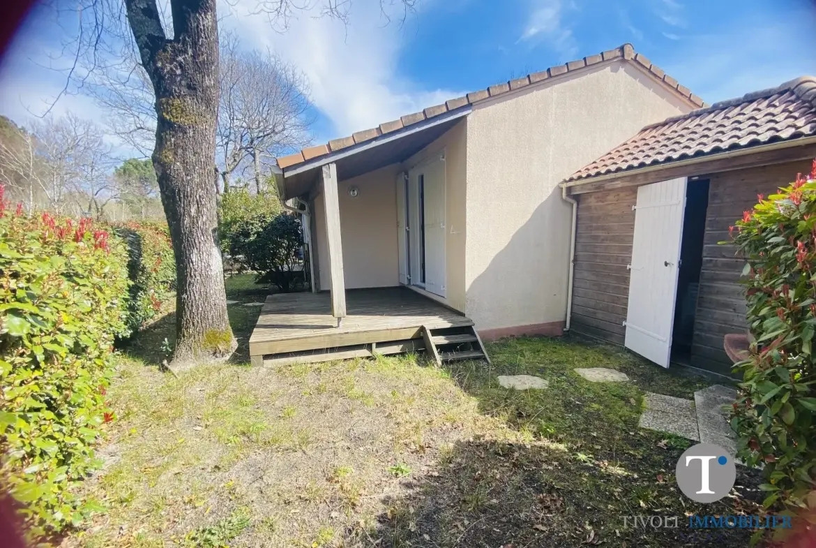 Maison meublée de 31 m² à Hourtin avec terrasse et jardin 