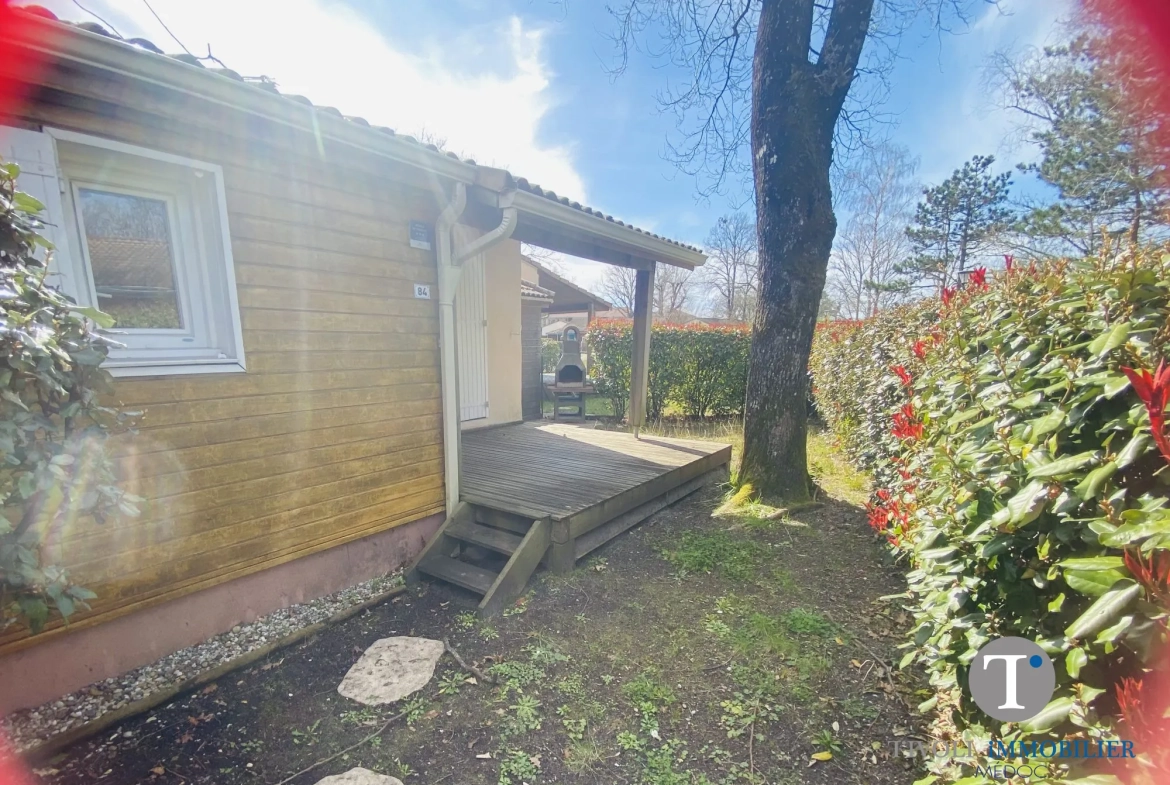 Maison meublée de 31 m² à Hourtin avec terrasse et jardin 