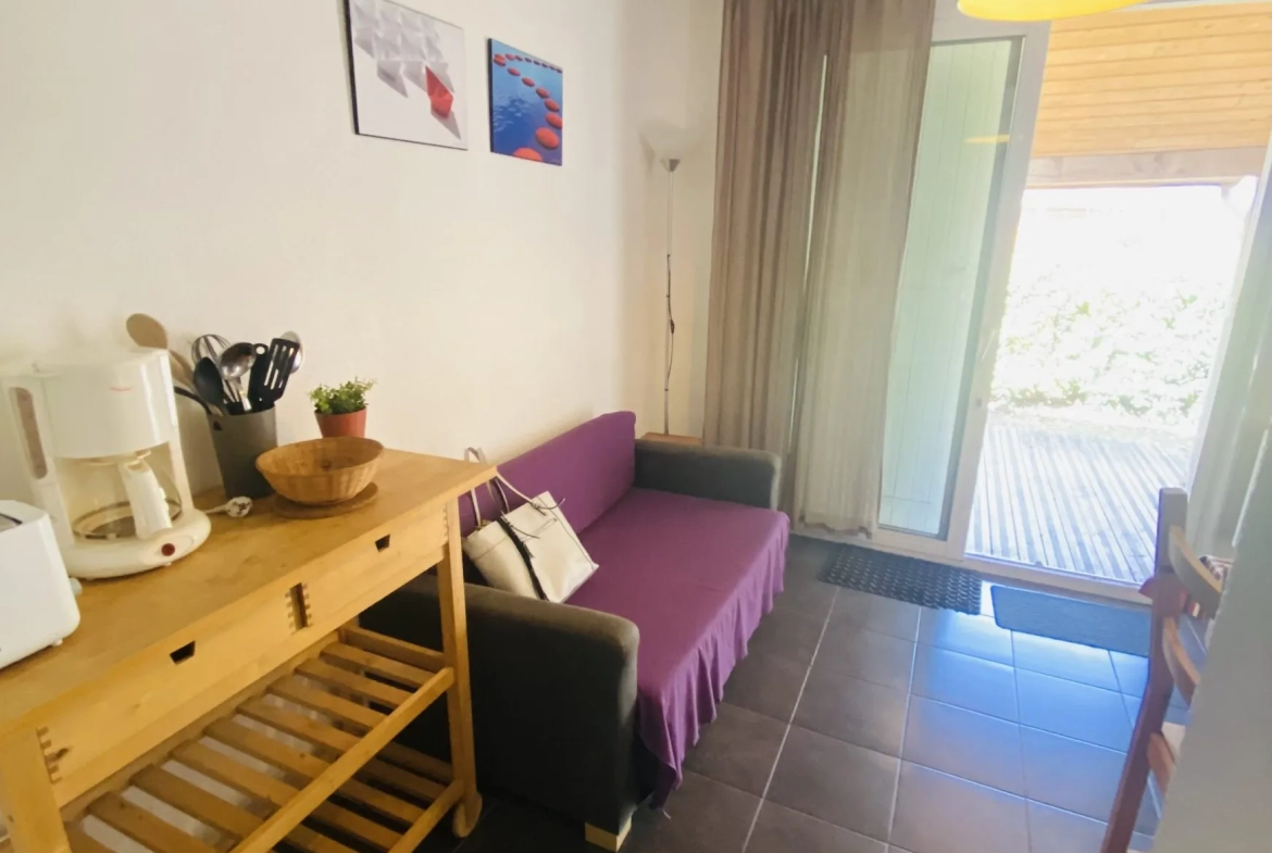Maison meublée de 31 m² à Hourtin avec terrasse et jardin 
