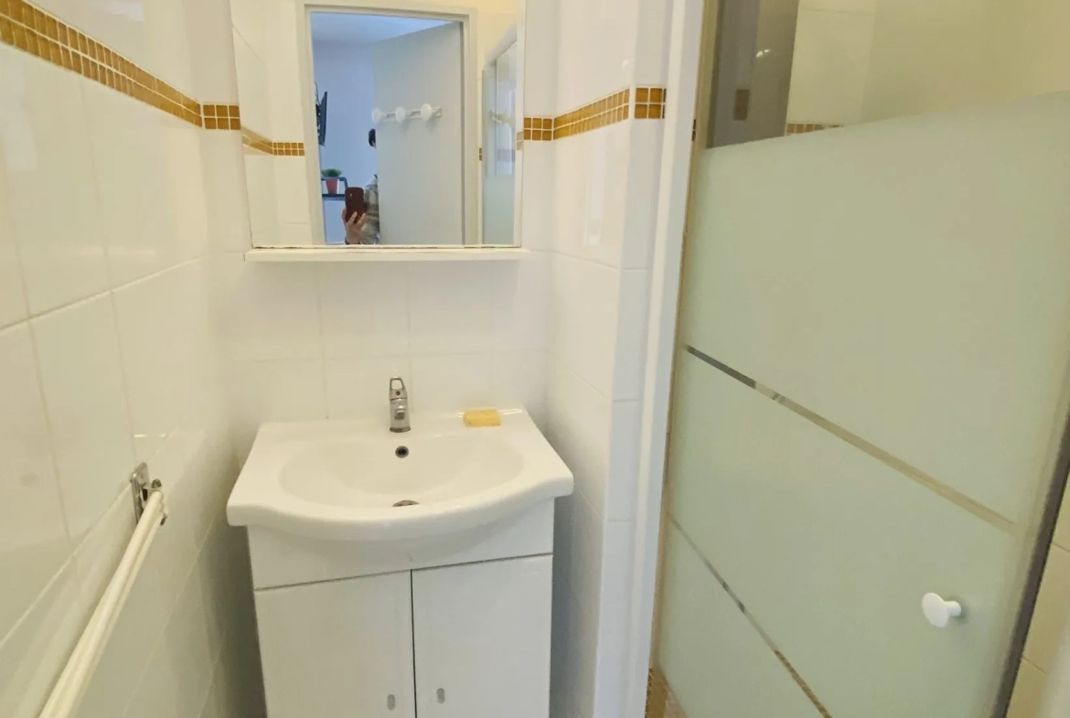 Maison meublée de 31 m² à Hourtin avec terrasse et jardin 