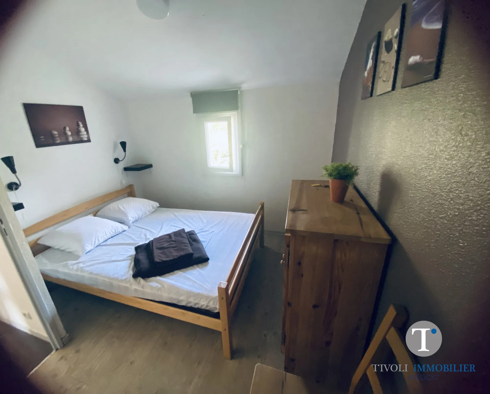 Maison meublée de 31 m² à Hourtin avec terrasse et jardin 