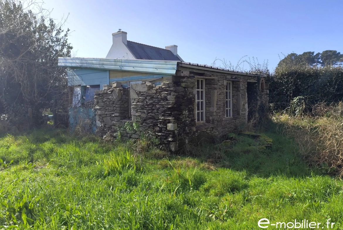 Terrain constructible de 555 m² avec cabanon à Groix dans le Morbihan 