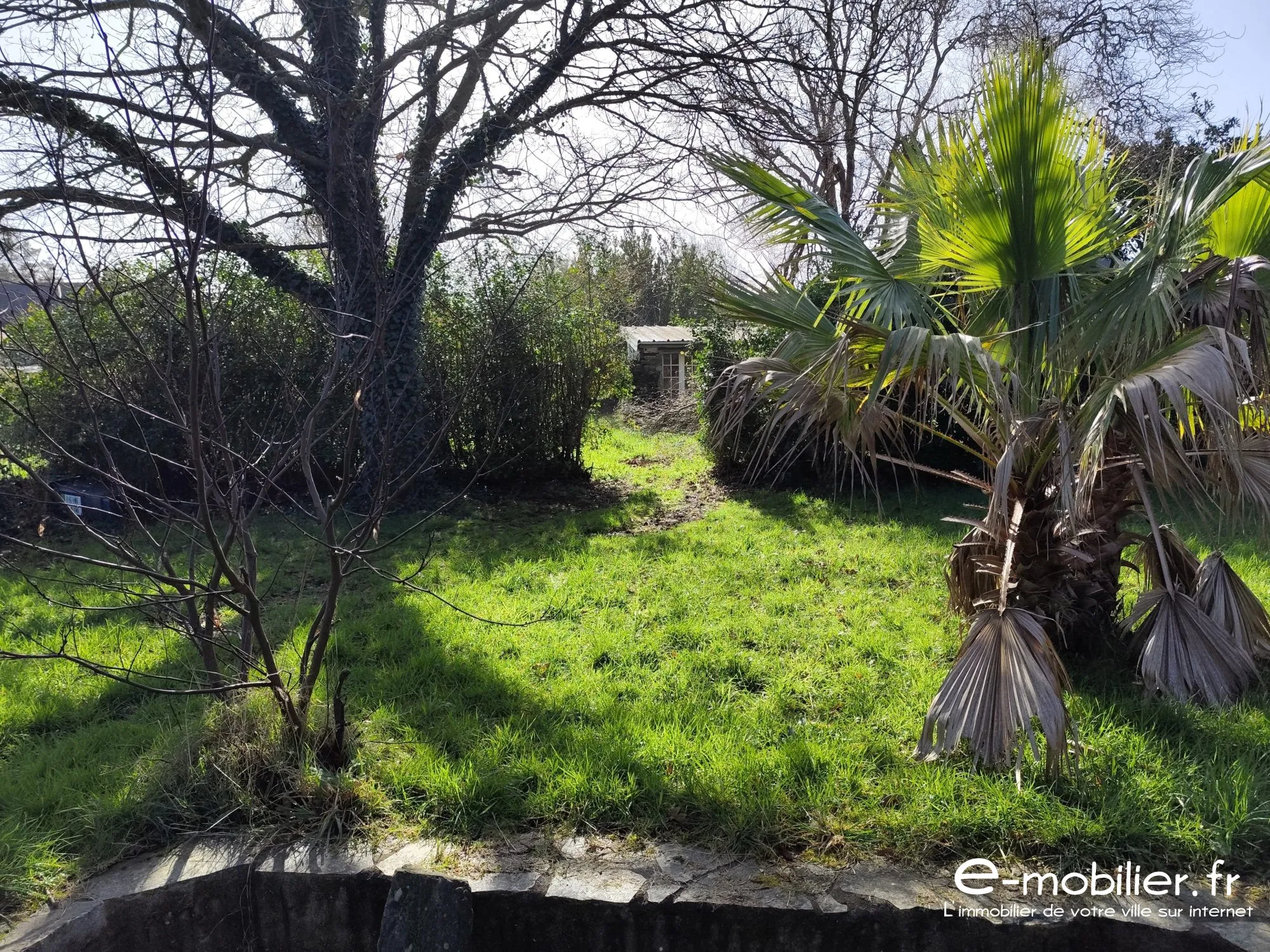 Terrain constructible de 555 m² avec cabanon à Groix dans le Morbihan 