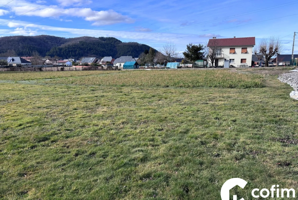 Terrains à vendre à Bagnères-de-Bigorre – 1443 m², idéal pour construction 