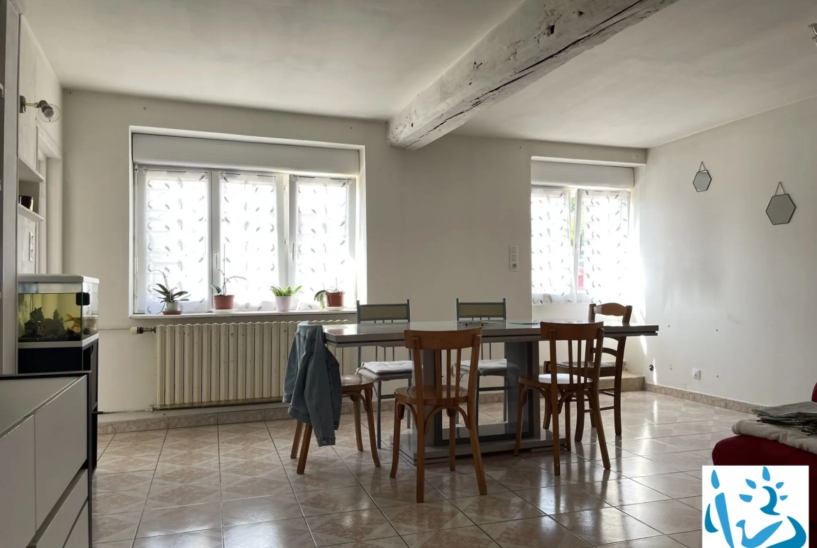 Maison ancienne avec cour à Mortagne-au-Perche - Vendu par les notaires 