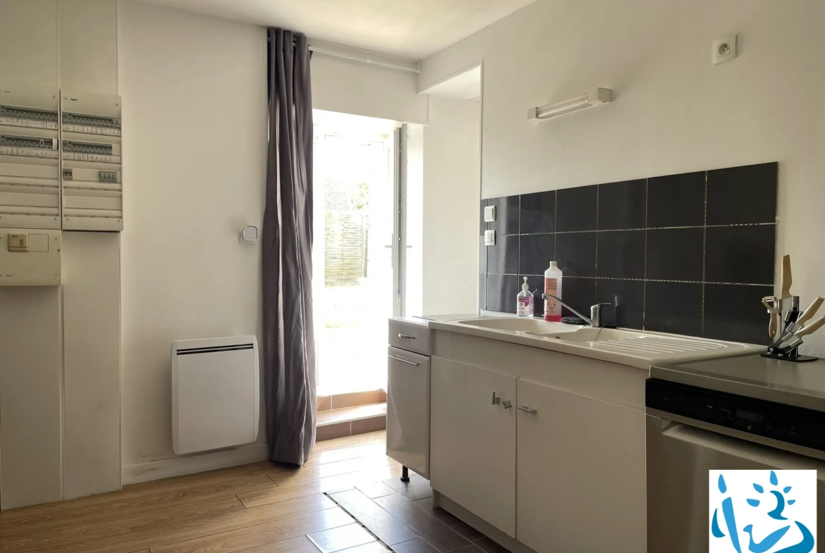 Maison ancienne avec cour à Mortagne-au-Perche - Vendu par les notaires 