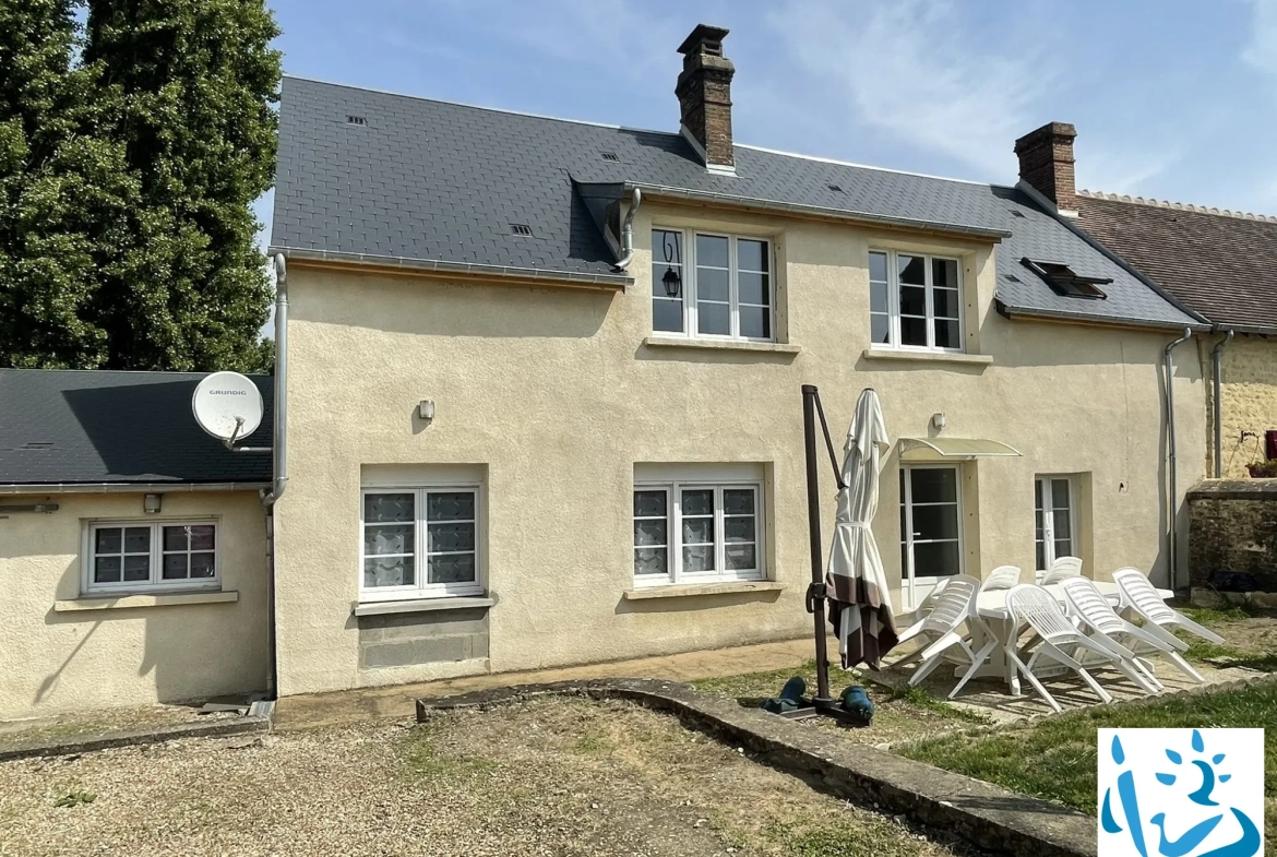 Maison ancienne avec cour à Mortagne-au-Perche - Vendu par les notaires 