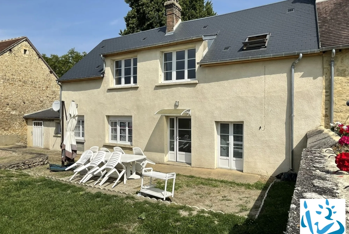Maison ancienne avec cour à Mortagne-au-Perche - Vendu par les notaires 