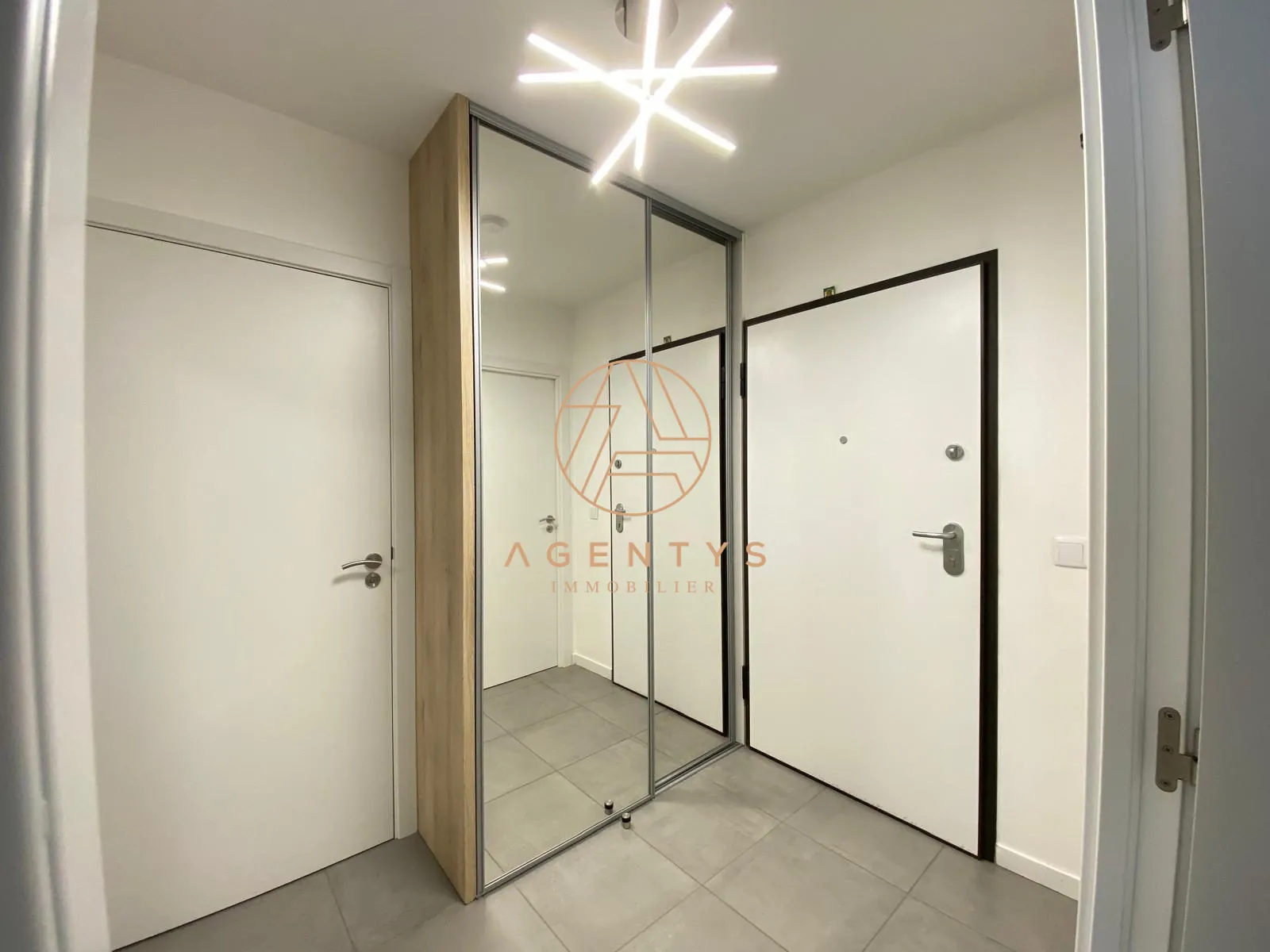 Appartement T2 avec parking sécurisé à Champigny-sur-Marne 