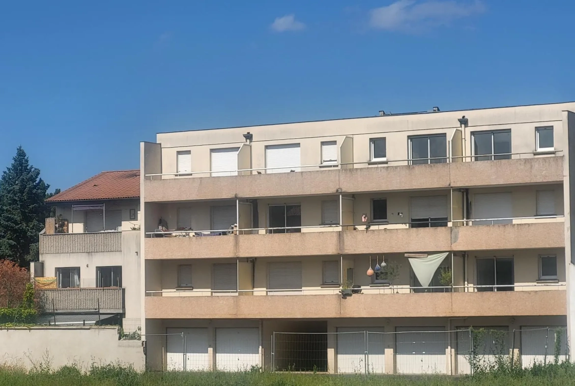 Studio à vendre à Beaumont 24 m² avec balcon ouest et parking 