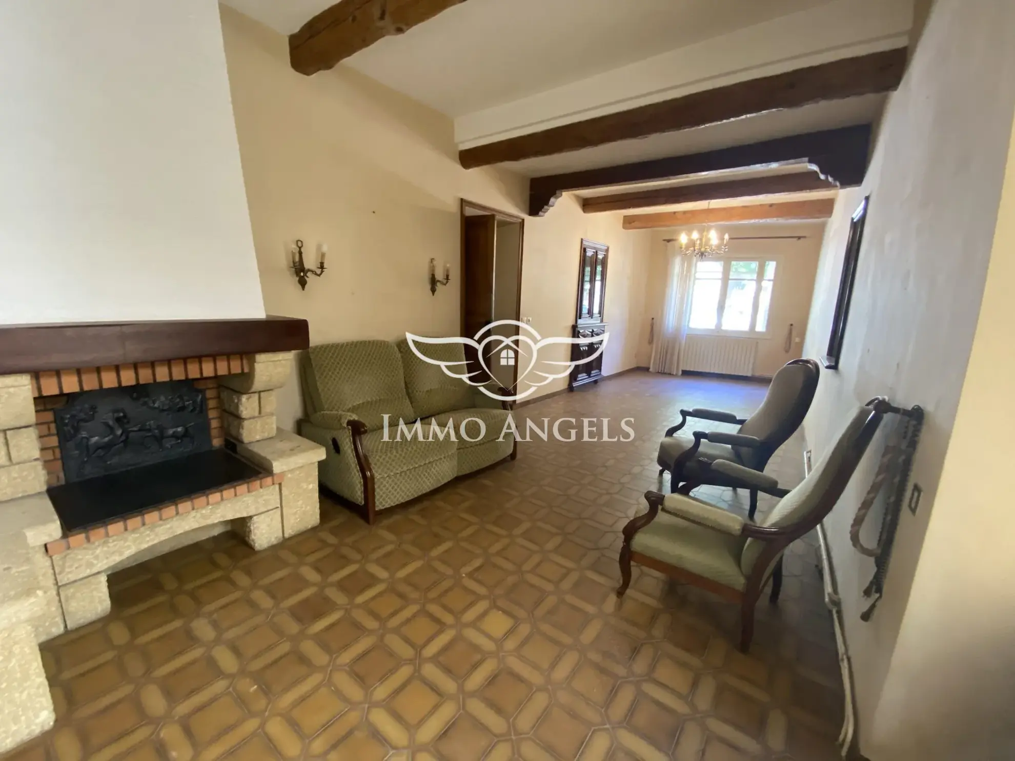 Charmante maison de village avec cour et grange à Lagrasse 