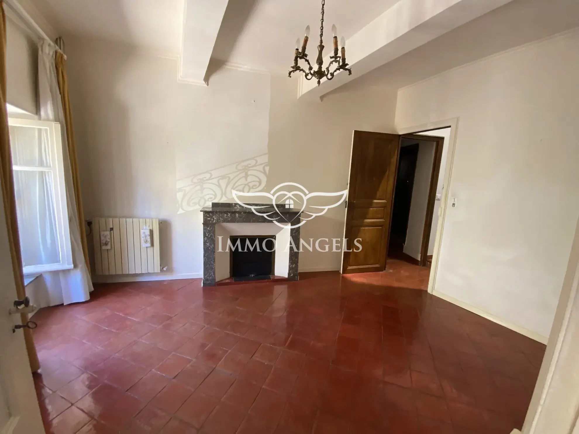 Charmante maison de village avec cour et grange à Lagrasse 