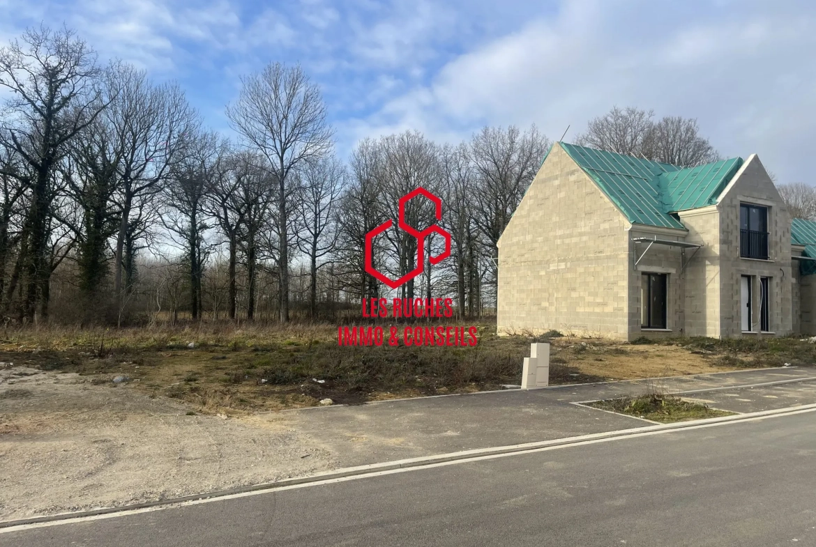 Terrain à vendre à Précy-sur-Oise – Construisez la maison de vos rêves dans un cadre calme et verdoyant 