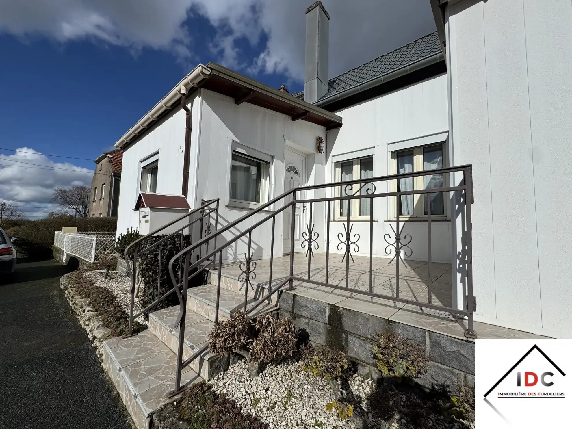 Charmante maison de village à Sarrebourg avec véranda et garage 