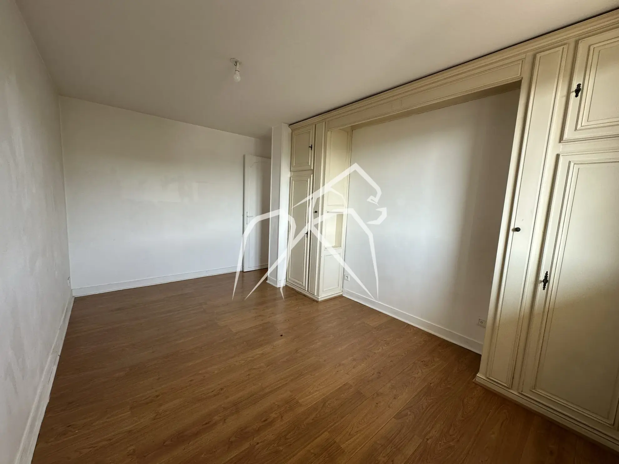 Appartement 4 pièces avec balcon à Sotteville-lès-Rouen – Quartier central et pratique 
