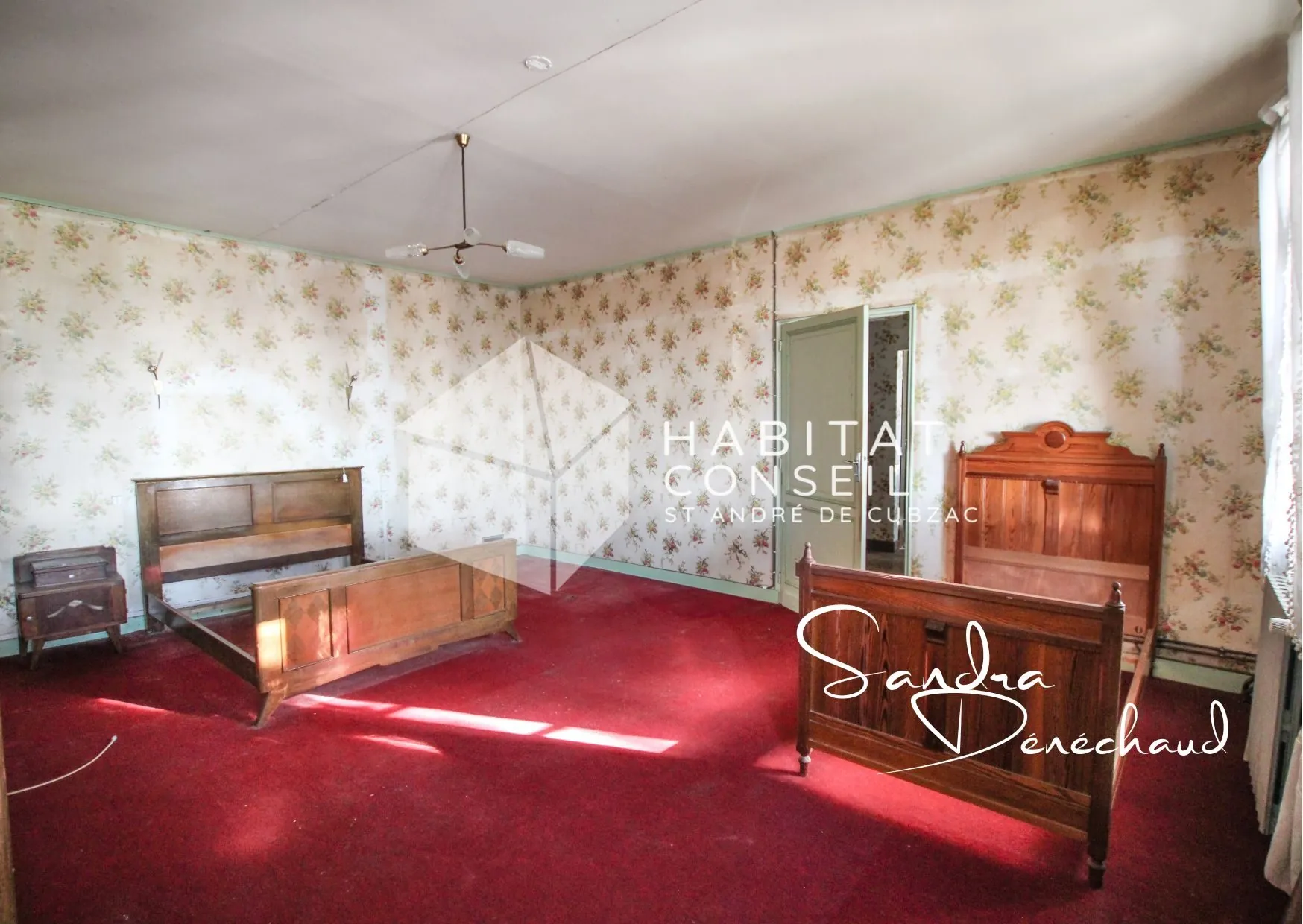 Maison ancienne à rénover de 289 m² à Saint-Magne-de-Castillon avec grand terrain 