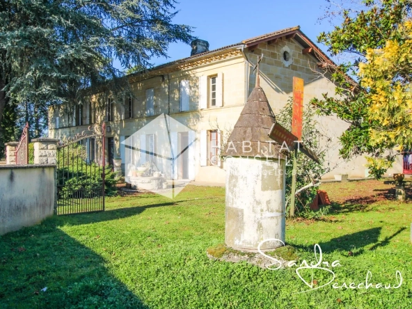 Maison ancienne à rénover de 289 m² à Saint-Magne-de-Castillon avec grand terrain