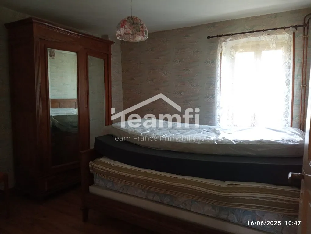Belle maison familiale à Bromont-Lamothe avec jardin et vue sur les Puy 