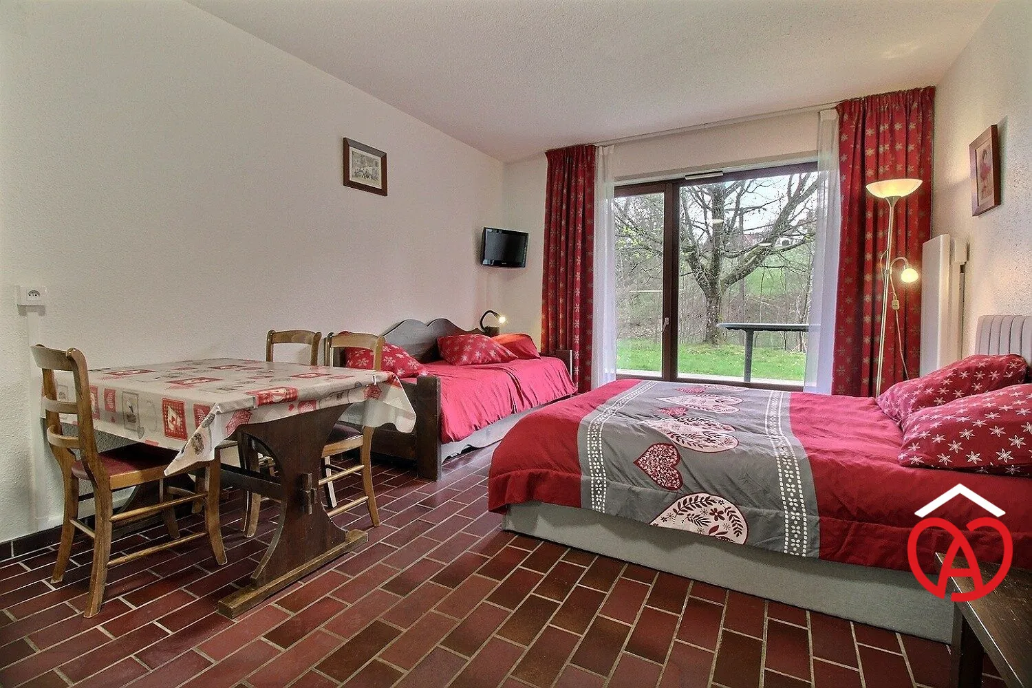 Bel appartement F1 en rez-de-jardin avec terrasse au Hohwald 