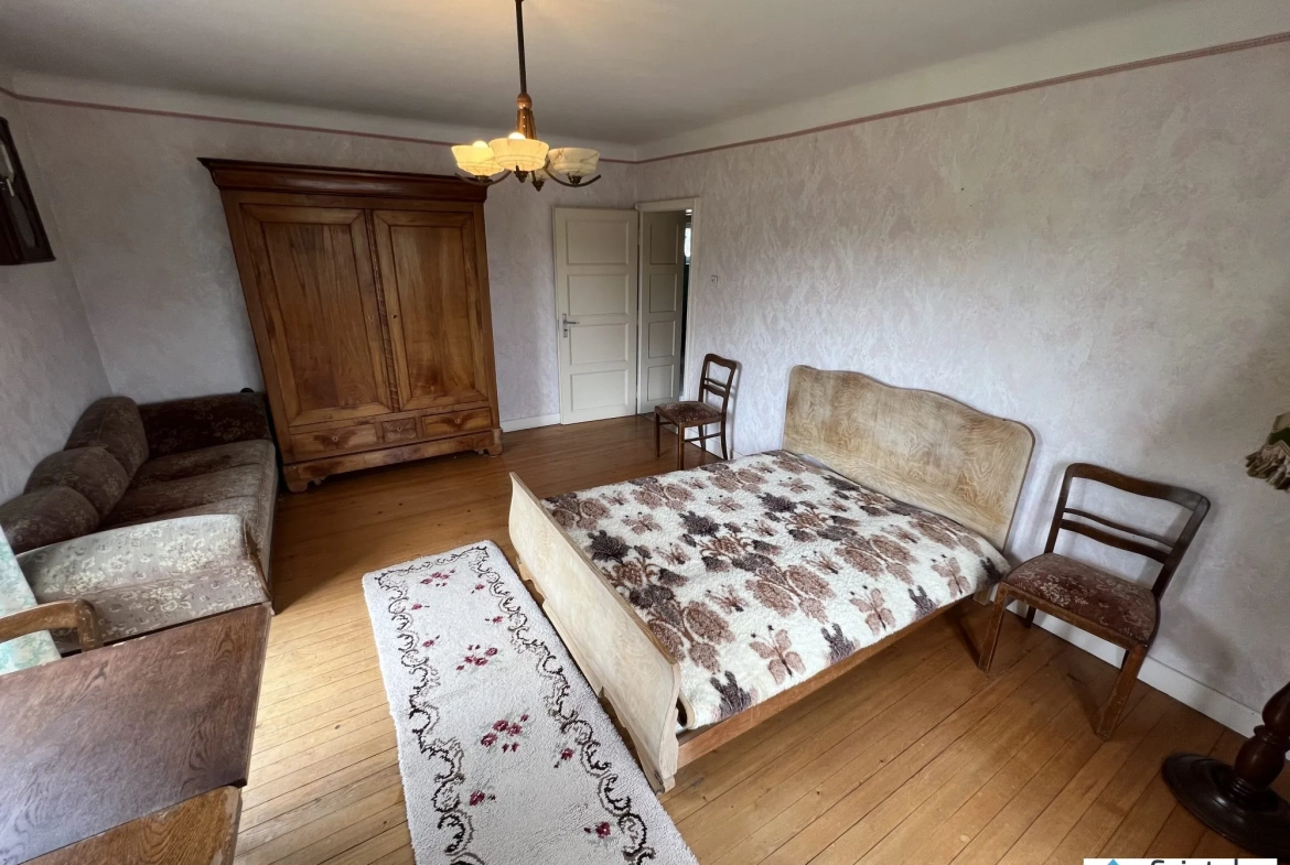 Maison spacieuse en pierre avec grand terrain à Grindorff-Bizing 