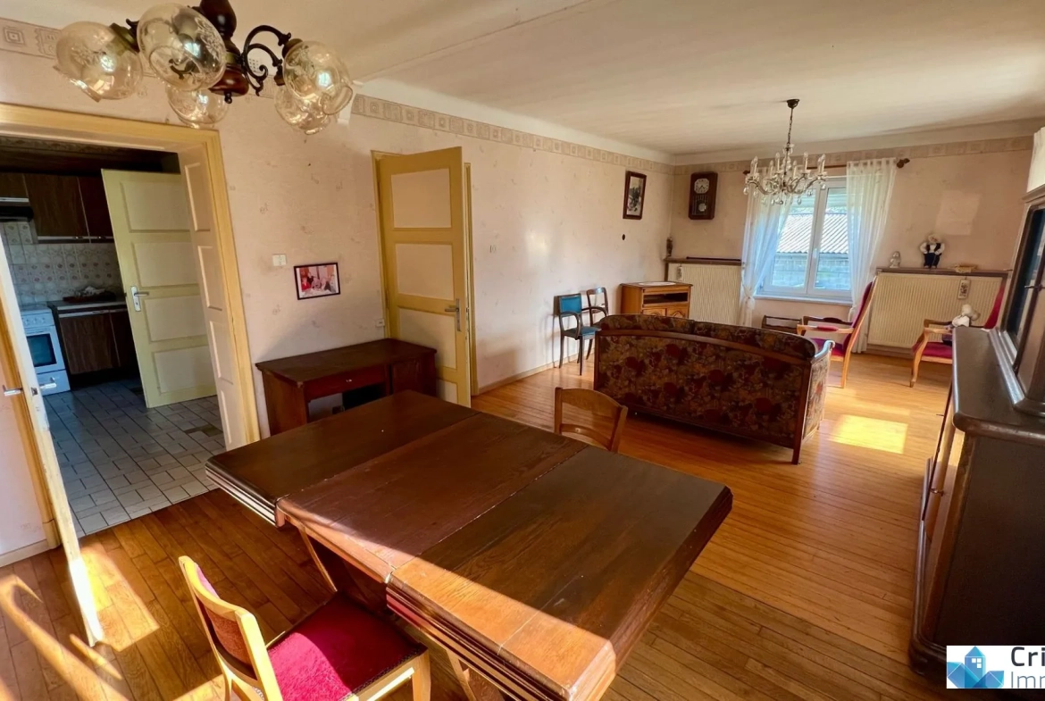 Maison spacieuse en pierre avec grand terrain à Grindorff-Bizing 