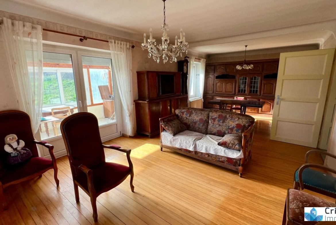 Maison spacieuse en pierre avec grand terrain à Grindorff-Bizing 