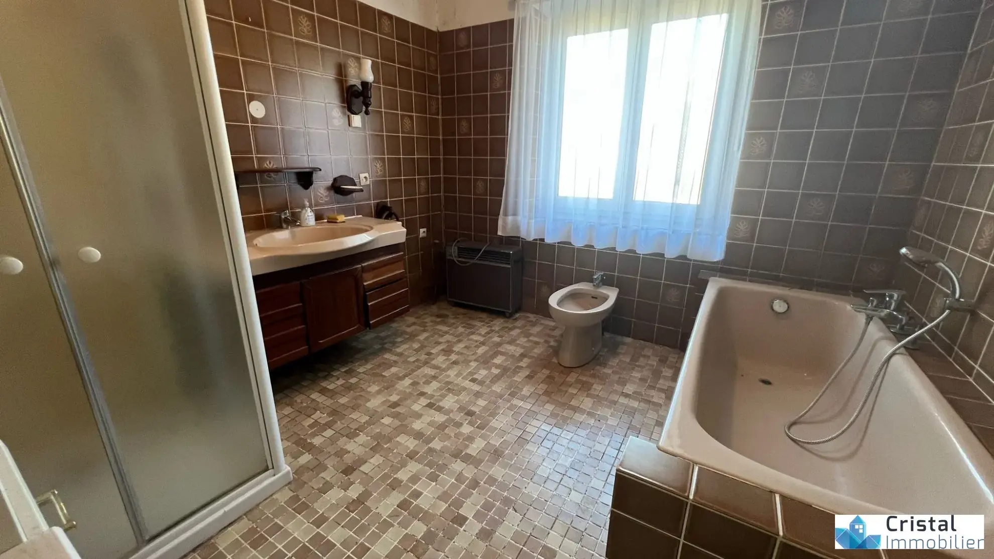 Maison spacieuse en pierre avec grand terrain à Grindorff-Bizing 