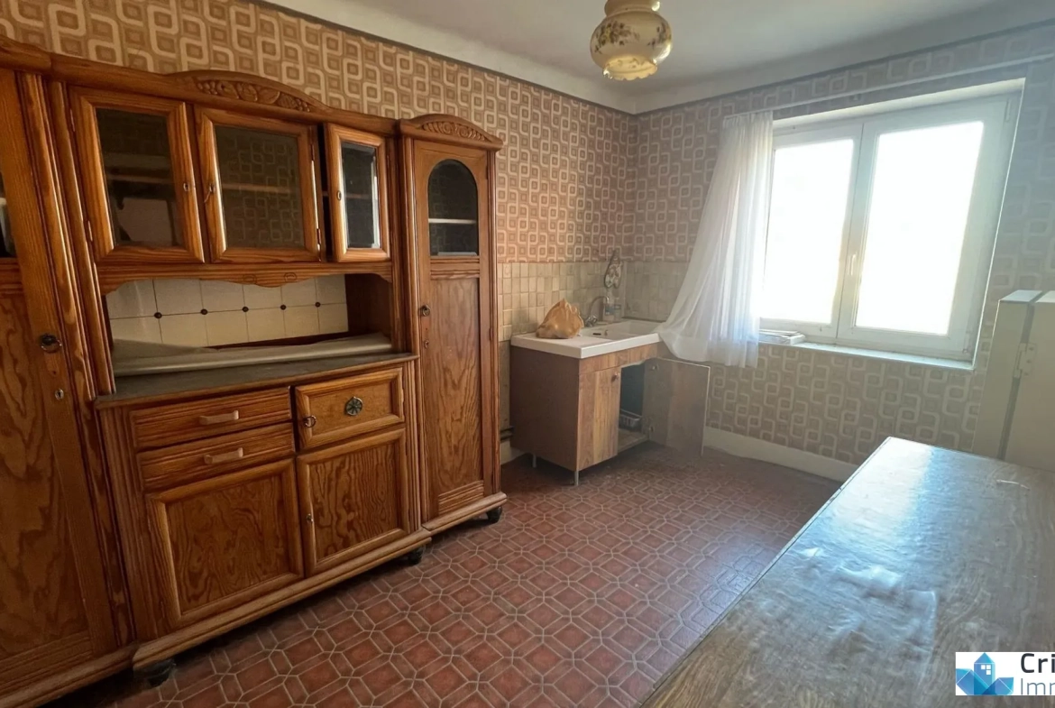Maison spacieuse en pierre avec grand terrain à Grindorff-Bizing 